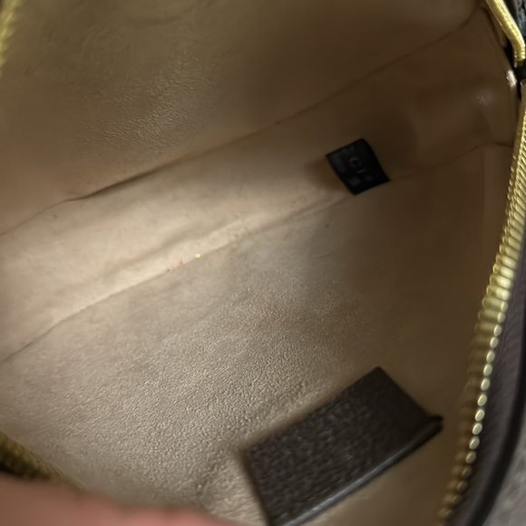 AUTHENTIC Gucci cross body with gold chain - Picture 3 of 9